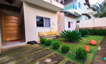 Imagem 2: Casa de condomínio sobrado para venda possui 300 metros quadrados com 4 quartos