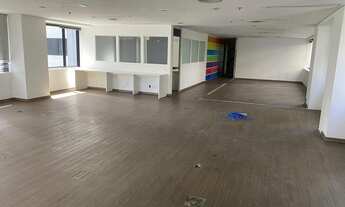 Imagem 2: Conjunto comercial com ótima localização