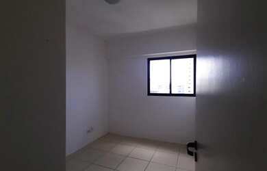Imagem 5: Apartamento para aluguel possui 64 metros quadrados com 3 quartos em Casa Amarela - Recife