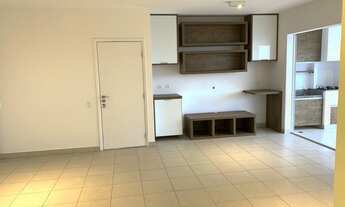 Imagem 5: Varanda com churrasqueira, 2 dorms, sendo 1 suíte, 2 vagas