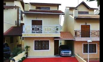 Imagem 2: Sobrado em condomínio, 3 dormitórios, sendo 2 suítes, 225 m², 5 vagas na Vila Rio - Guarul