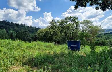 Imagem 3: Chácaras com água passando nos fundos em Mateus Leme