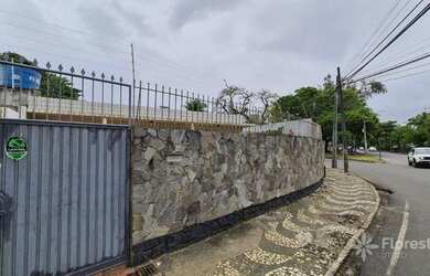 Imagem 2: Casa frente rua à venda, Rio Vermelho