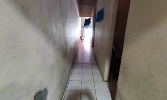 Imagem 2: Casa para venda com 48 m² com 2 quartos em Parque Manibura - Fortaleza - Ceará