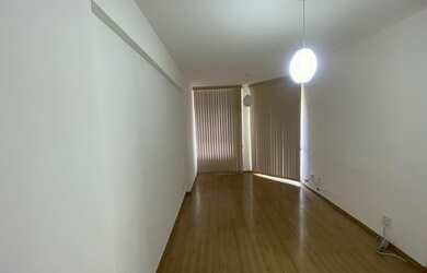 Imagem 4: Amplo Quarto e Sala com garagem para alugar:no Centro de Juiz de Fora