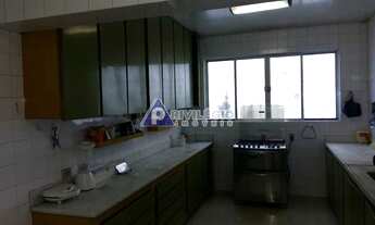 Imagem 7: Casa no Jardim Botânico com 630M² de área construída!