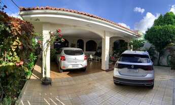 Imagem 2: Casa Lagoa Nova a 30m do Inst. Radiologia 235m2 área Const. e 395m2 terreno, 4 Qt (2s