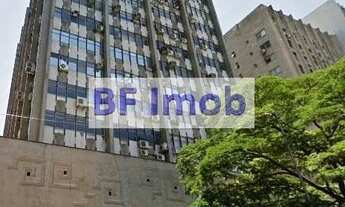 Imagem 2: Conjunto amplo em ótima localização na Av. Brig Faria Lima