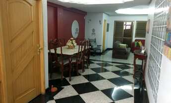 Imagem 3: Sobrado para venda possui 410 metros quadrados com 3 quartos em Setor Bueno - Goiânia - GO