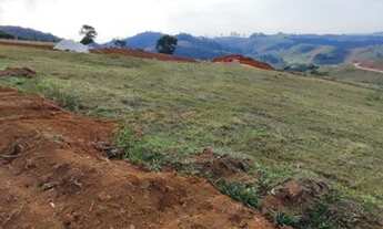 Imagem 2: GF3-Temos cachoeiras dentro do empreendimento