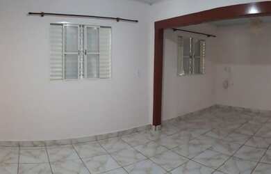 Imagem 6: Casa com 4 quartos, área gourmet e terreno nos fundos