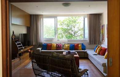 Imagem 2: Privilégio Imóveis Vende: Espetacular apartamento original 4 quartos em Ipanema