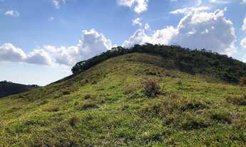 Imagem 5: Propriedade com superfície de 4 alqueires à 13 km do centro de Secretário - RJ