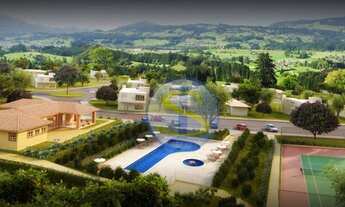 Imagem 5: Terreno em aclive, com topografia excelente e uma vista privilegiada, localizado no Condom