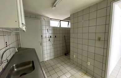 Imagem 5: Apartamento para aluguel possui 82 metros quadrados com 3 quartos em Boa Viagem - Recife