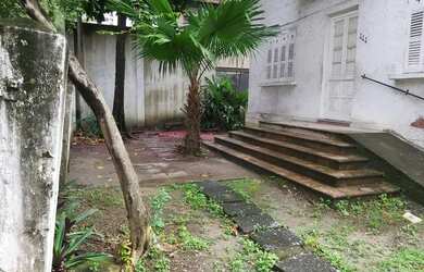 Imagem 5: Casa para Aluguel Comercial Possui 478 Metros Quadrados Com 10 Quartos em Graças - Recife