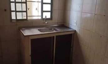 Imagem 2: Aluga-se barraco de fundo