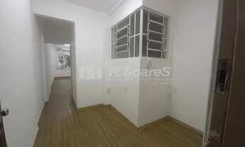 Imagem 2: Apartamento para alugar em Copacababa, quarto e sala frente