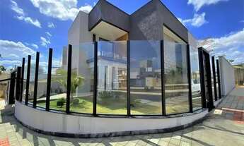 Imagem 2: Casa Dois Andares Três Quartos sendo Duas Suítes Espaço Gourmet e Lazer com SPA