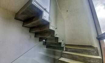 Imagem 5: Casa para venda possui 350 metros quadrados com 3 quartos em Novo Horizonte - Juiz de Fora