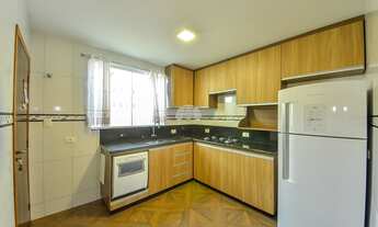 Imagem 2: Sobrado triplex com suíte e 02 vagas