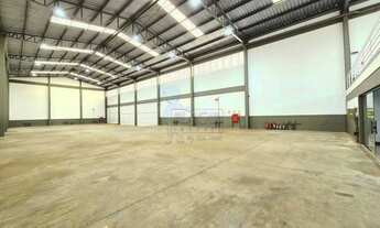 Imagem: Galpão comercial de 1350m² com 02 docas