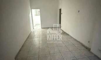 Imagem 4: Apartamento Amplo com 2 Quartos e Dependência em Santa Rosa 1 Lance de Escada