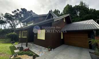 Imagem 4: Casa de três dormitórios à venda em Gramado RS