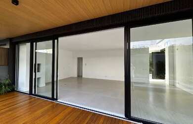 Imagem 7: CASA NO ESTALEIRO PERTO DO MAR 4suít. 6bwc, 2vg, piscina priv venha conhecer e se apaixone