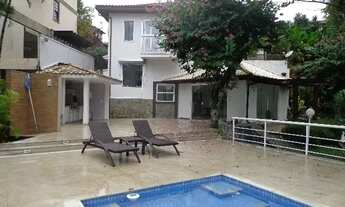 Imagem 2: Linda Casa 3 quartos, suíte com hidro, anexo, piscina. Condomínio nobre. Ubá VII. Cód : 03