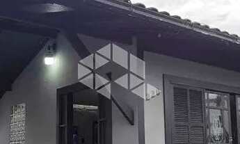 Imagem 3: Casa com 4 quartos/dormitórios no bairro Balneário, em Florianópolis - SC