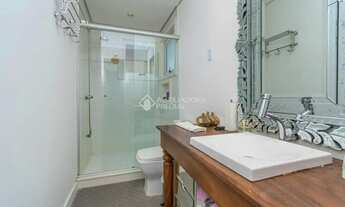 Imagem 5: Sobrado de nível com pier ao Guaiba