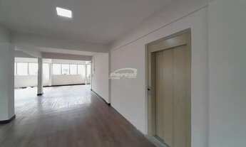 Imagem 6: Sala ampla comercial disponível para locação no bairro Itoupava Norte, em Blumenau