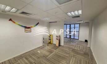 Imagem 7: NO CORAÇÃO PULSANTE DO CENTRO DO RIO DE JANEIRO, NA TRADICIONAL RUA DA ASSEMBLEIA, ENCONTR