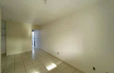 Imagem 5: Casa à Venda na Cidade Universitária Rua Pública, Espaçosa e Financiável