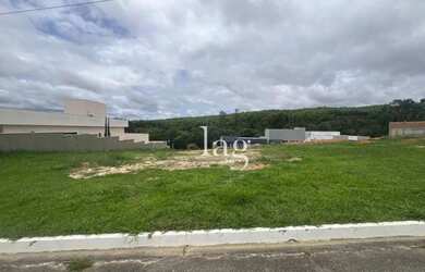 Imagem: Terreno à venda, 1000 m² por R$ 300.000,00