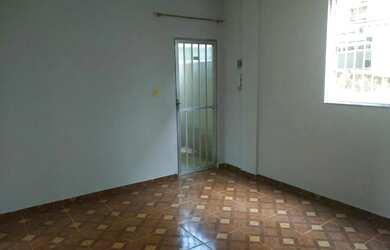 Imagem 5: Alugo casa em Bonsucesso Rua Tangará 445