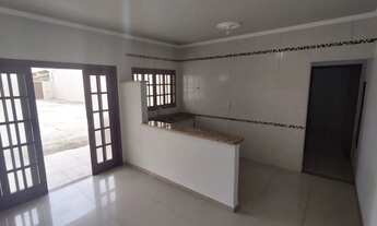 Imagem 4: Casa bem localizada, com quintal amplo