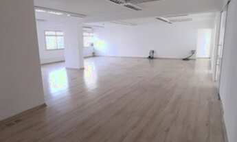 Imagem 7: Andar comercial no Batel disponível para locação ótima localização com vagas de garagem