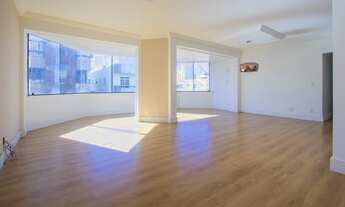 Imagem 2: Apartamento para venda possui 150 metros quadrados com 4 quartos em Praia do Morro - Guara