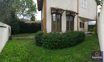 Imagem 2: Ótima casa com amplo quintal e pé direito alto em Vargem Grande/RJ