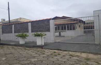 Imagem 7: Casa para venda com 225 metros quadrados com 3 quartos