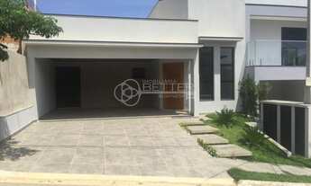 Imagem: Casa térrea recém construída no condomínio