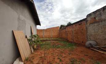 Imagem 3: Casa de Esquina na Linha do Ônibus