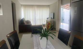 Imagem 6: Casa com sobrado atrás na vila gastronômica no Perequê - Porto Belo