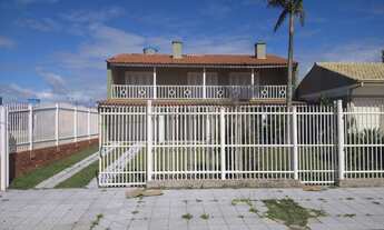 Imagem 4: Praia Rainha do Mar, RS- Sobrado com 2 terrenos, piscina, mobiliado, 5 dormitórios, duas