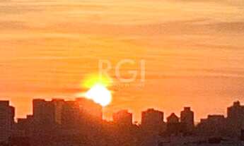 Imagem 2: Porto Alegre - Apartamento Padrão - Jardim Itu Sabará