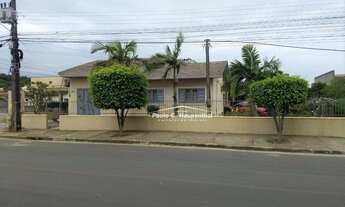 Imagem 2: Casa de Alvenaria com 4 dormitórios sendo 01 suíte, cozinha, sala, área de serviço, 03 ban