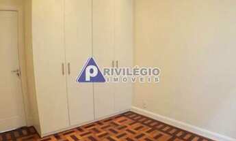 Imagem 4: Leblon! Sala 3 quartos repleto de armários, junto ao Metrô Antero de Quental