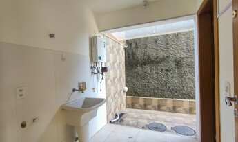 Imagem 7: Raríssima a casa em condomínio, metragem generosa, ensolarada e ótima localização